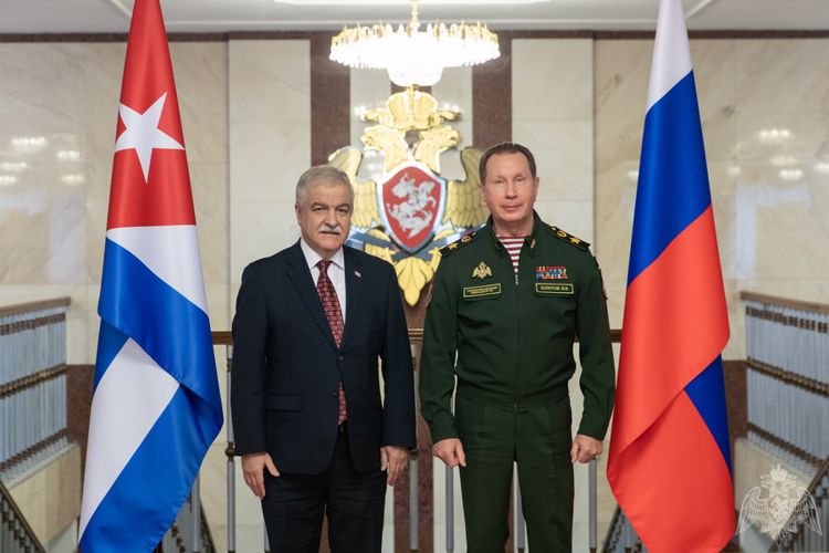 ДИРЕКТОР РОСГВАРДИИ ГЕНЕРАЛ АРМИИ ВИКТОР ЗОЛОТОВ ВСТРЕТИЛСЯ С ЧРЕЗВЫЧАЙНЫМ И ПОЛНОМОЧНЫМ ПОСЛОМ РЕСПУБЛИКИ КУБЫ