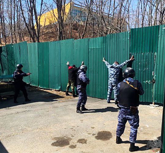 В Приморье сотрудники вневедомственной охраны Росгвардии провели тактико-специальные учения