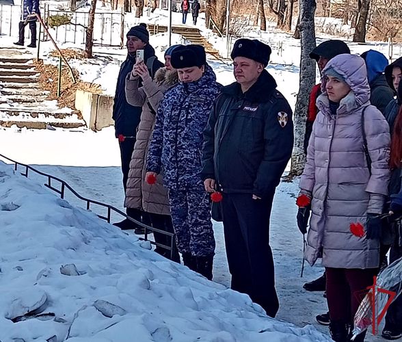 В Приморье росгвардейцы приняли участие в мероприятиях, посвященных 34-летию вывода войск из Афганистана