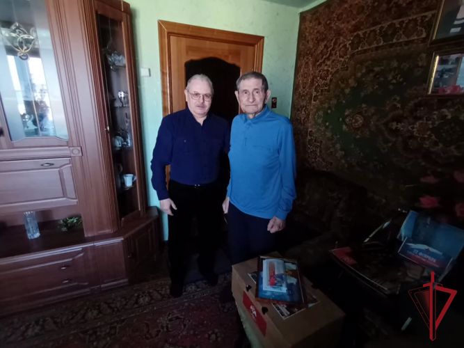 Росгвардейцы навестили ветерана Великой Отечественной войны Андрея Васильевича Божко