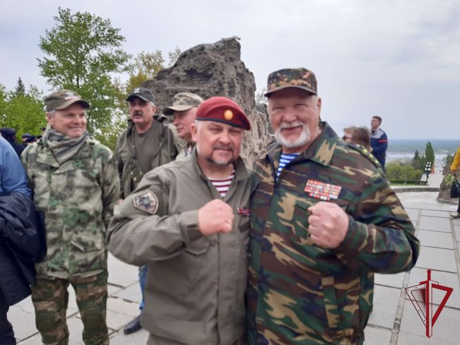 Участники автопробега «Дорога к Победе» проехали Челябинск, Тольятти и прибыли в Волгоград