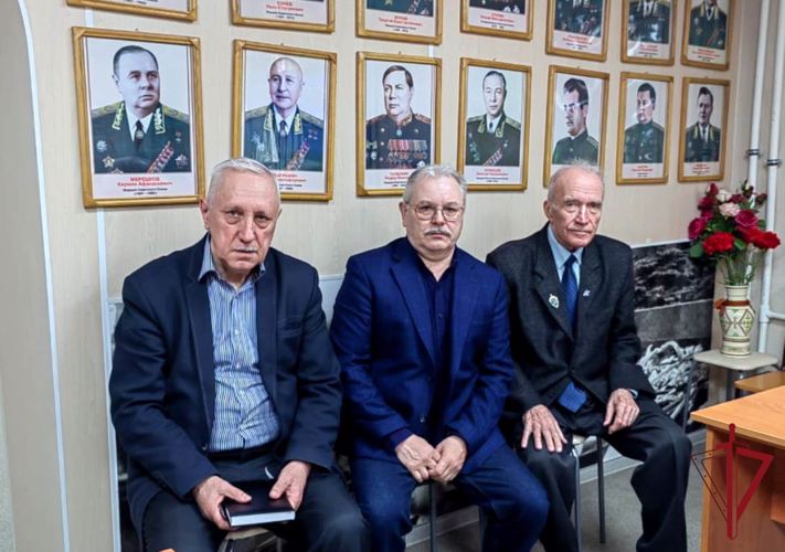 Помощник начальника краевого Управления Росгвардии провел встречу с представителями общественной организации 