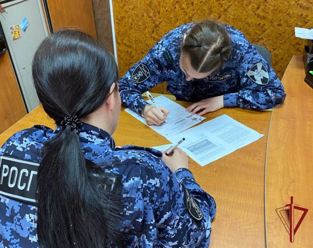 Росгвардейцы в Приморье приняли участие в пятом юбилейном «Диктанте Победы»