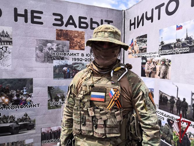 Во Владивостоке росгвардейцы приняли участие в мероприятиях, посвященных 78 годовщине Великой Победы