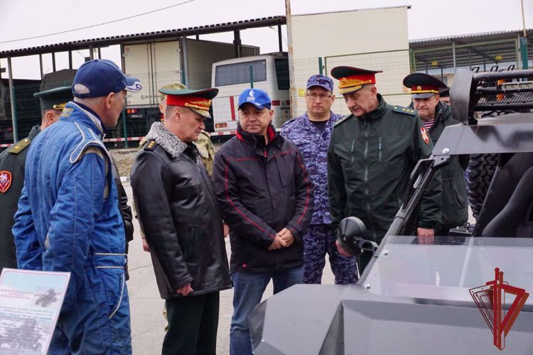 Заместитель директора Росгвардии генерал-полковник Алексей Беззубиков совершил целевой выезд в Восточный округ войск национальной гвардии