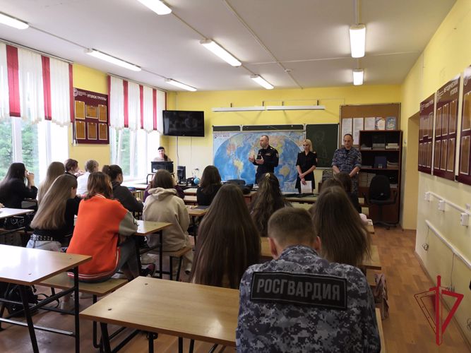 В Приморье Росгвардия проводит акцию «Знакомство с профессией»