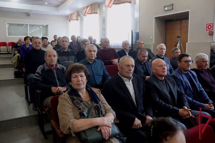 Во Владивостоке ветераны Росгвардии отметили 67 годовщину со дня образования воинской части внутренних войск