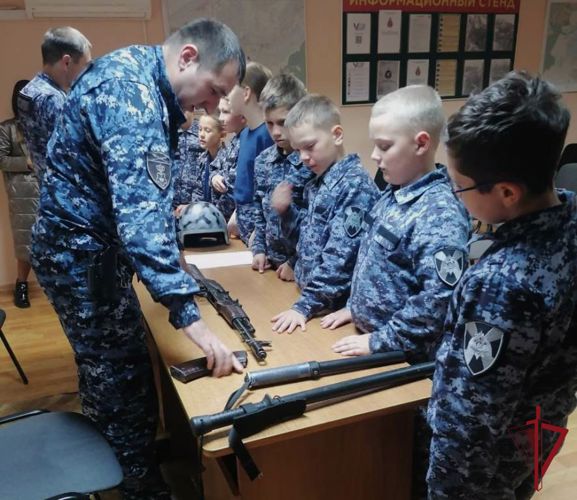 Для кадетов Росгвардии в Артеме провели первый день открытых дверей