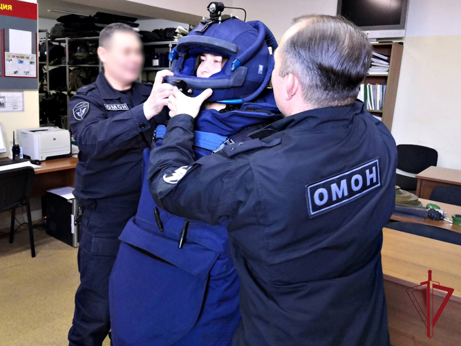 В Приморье журналисты издания «Золотой мост» на один день стали сотрудниками пресс-службы Росгвардии
