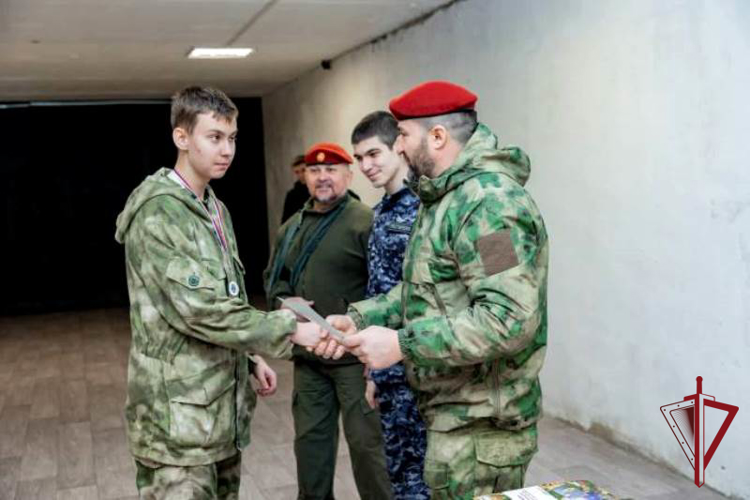 В Приморье прошли соревнования по стрельбе среди воспитанников движения «Гвардейская смена»