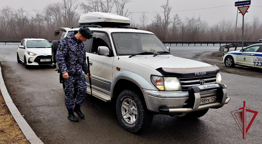 Во Владивостоке росгвардейцы обеспечили правопорядок на церемонии открытия I Зимних международных спортивных игр «Дети Приморья»