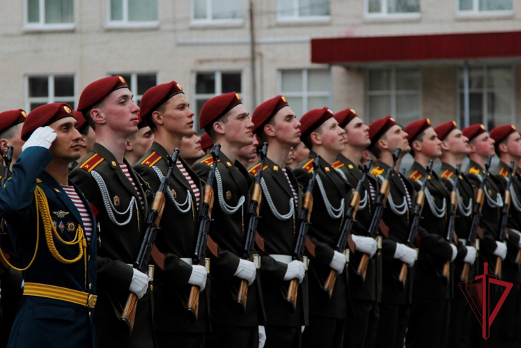 В институты войск национальной гвардии России открыт набор кандидатов на обучение