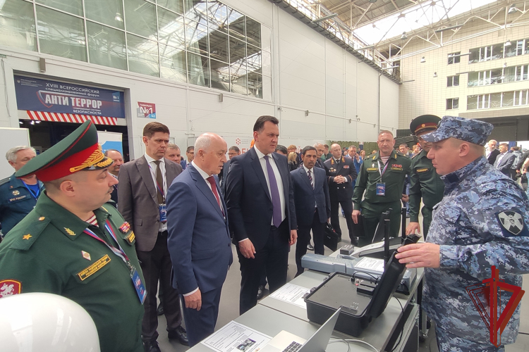 Выставка Росгвардии «День передовых технологий обеспечения безопасности личности, общества и государства – 2024» открылась в Красноярске