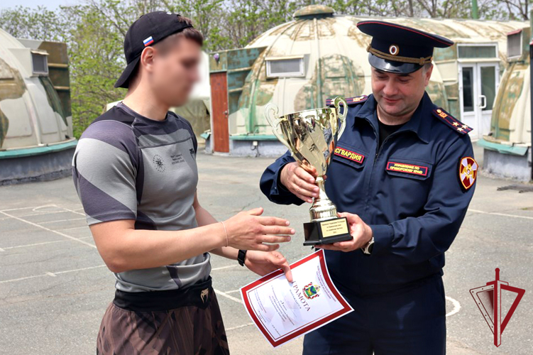 Сотрудники ОМОН «Восток» заняли 1 место в чемпионате по служебному биатлону  