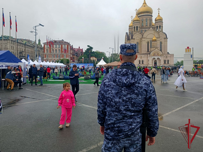 В Приморском крае росгвардейцы приняли участие в мероприятиях, посвященных Дню России
