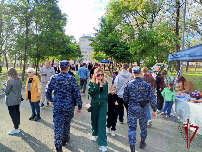 В Приморье сотрудники вневедомственной охраны обеспечили безопасность граждан во время праздничных мероприятий