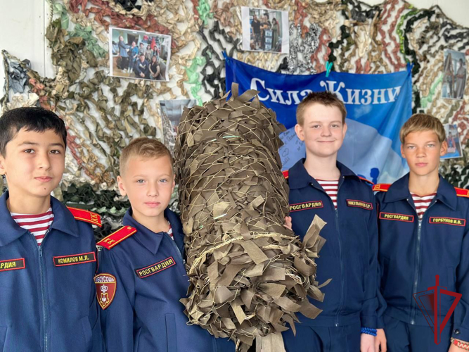 В Приморье кадеты Росгвардии посетили благотворительный фонд «Сохрани жизнь»