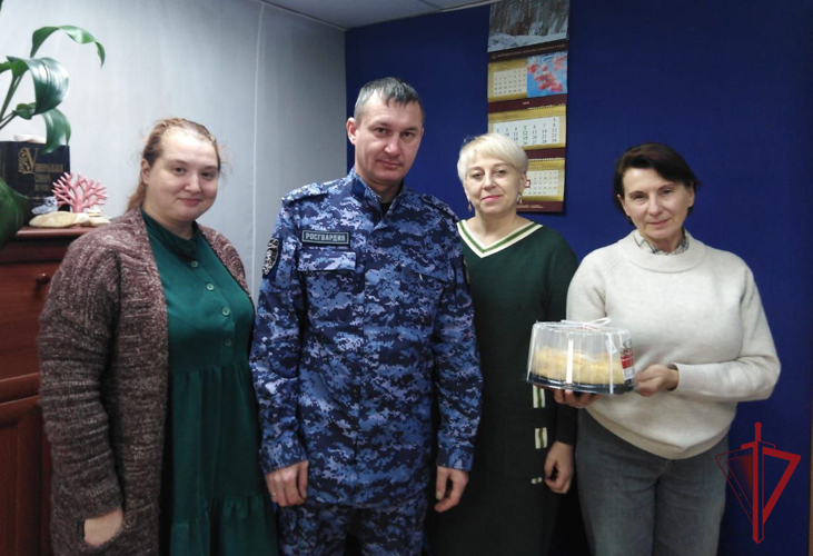 Традиционную акцию, посвященную Дню российской печати, провели росгвардейцы в Приморье