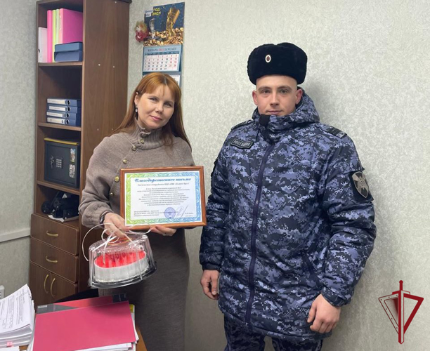 Традиционную акцию, посвященную Дню российской печати, провели росгвардейцы в Приморье