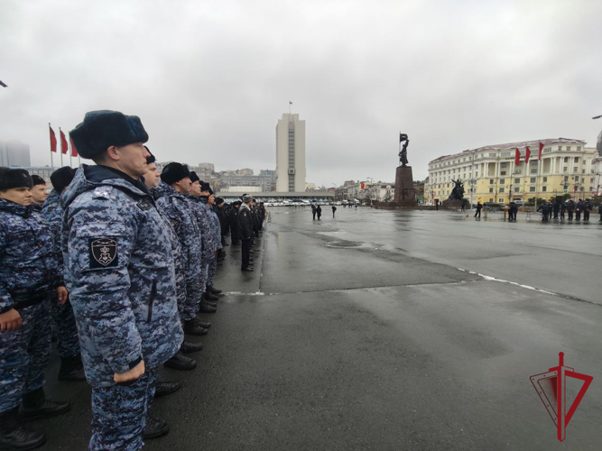В День Росгвардии во Владивостоке состоялся общегородской гарнизонный развод