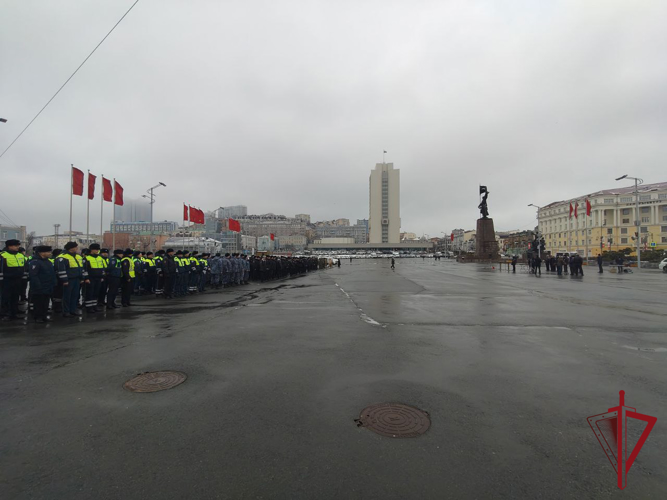 В День Росгвардии во Владивостоке состоялся общегородской гарнизонный развод