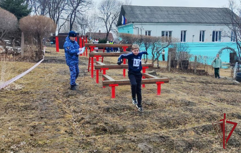 В Уссурийске росгвардейцы стали судьями военно-патриотической игры «Зарница 2.0»  