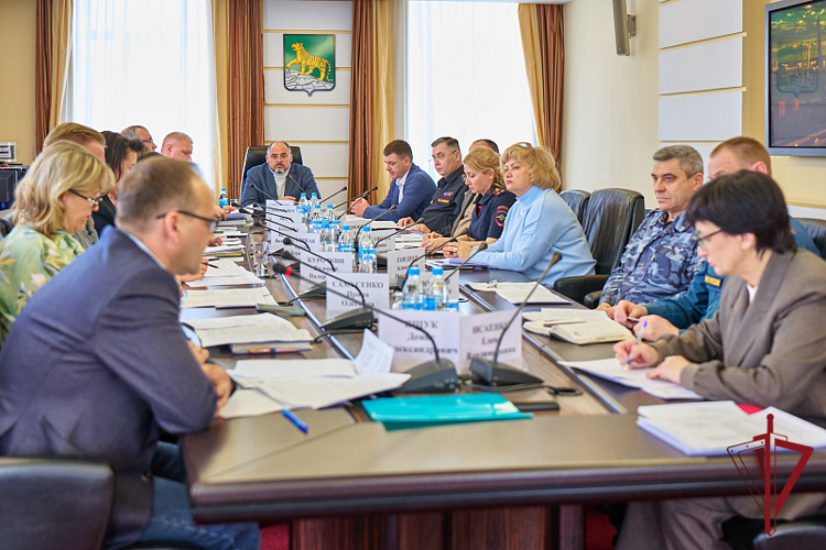 Во Владивостоке 214 автобусов находятся под охраной сотрудников Росгвардии