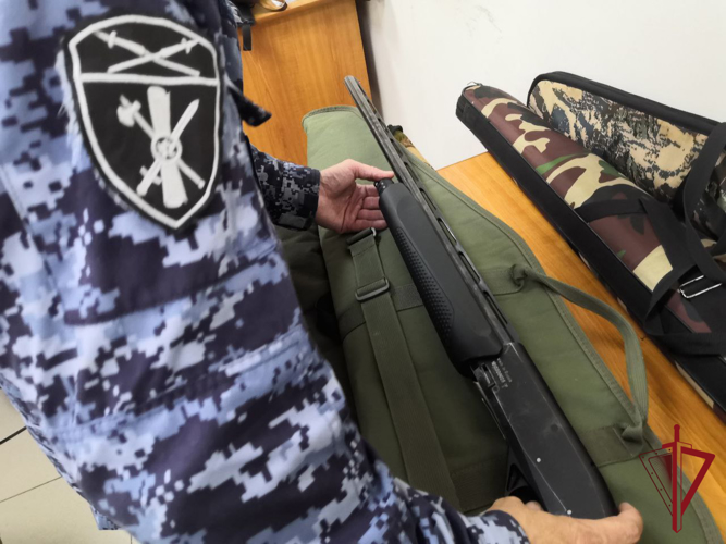 Представители Росгвардии напоминают об основных требованиях к хранению и ношению оружия