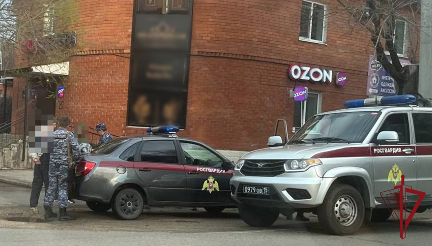 В Приморье росгвардейцы в ходе патрулирования задержали 24 человека, находящихся в розыске