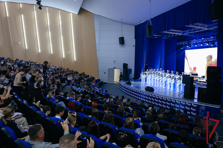 Росгвардейцы приняли участие в форуме «Народ и армия едины»