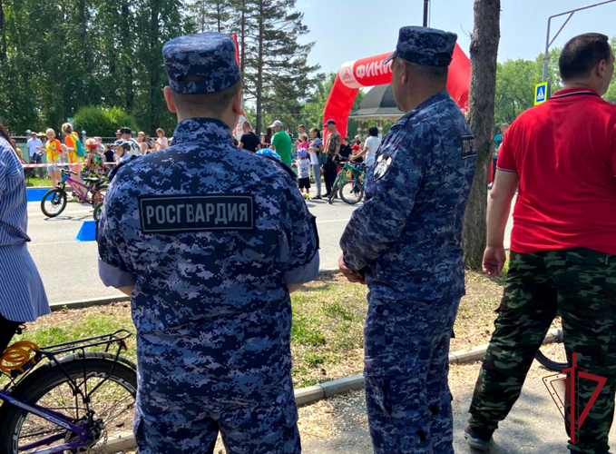 В Приморье росгвардейцы провели серию мероприятий, посвященных Дню защиты детей