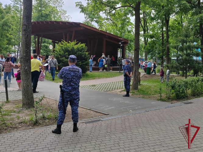 В Приморье росгвардейцы провели серию мероприятий, посвященных Дню защиты детей