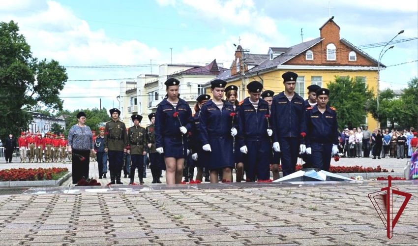 В Приморском крае росгвардейцы приняли участие в мероприятиях, посвященных Дню памяти и скорби