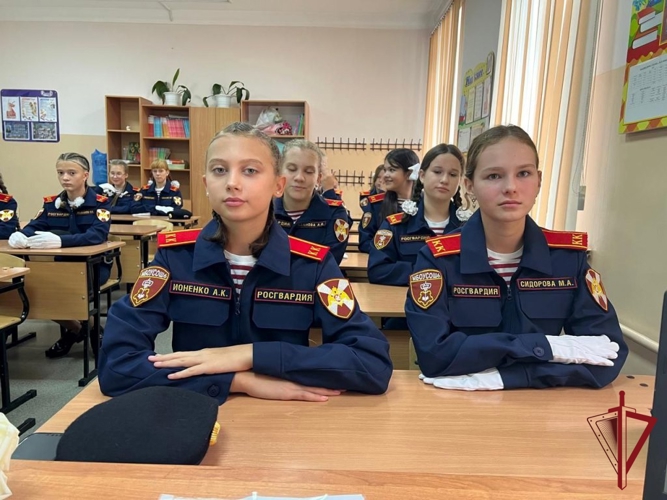 Серию мероприятий провели сотрудники Росгвардии в Приморье в преддверии Дня знаний  