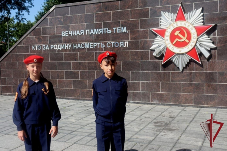 Начальник Управления Росгвардии по Приморскому краю возложил цветы в честь 80-летия окончания Второй мировой войны