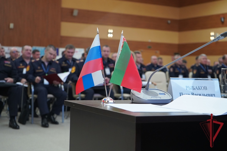 Вопросы развития вневедомственной охраны и внедрения передовых технологий в деятельность Росгвардии рассмотрели во Владивостоке