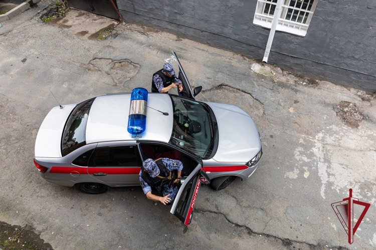 В Уссурийске сотрудники вневедомственной охраны пресекли дебош в торговом центре