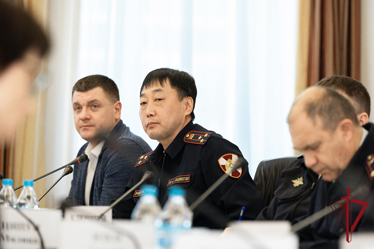 Сотрудники вневедомственной охраны приняли участие в заседании антитеррористической комиссии Владивостока