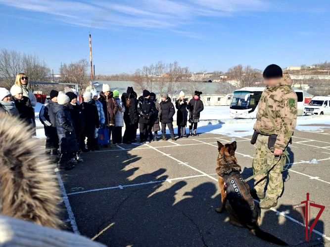 В Приморском крае сотрудники и военнослужащие Росгвардии организовали серию патриотических мероприятий  