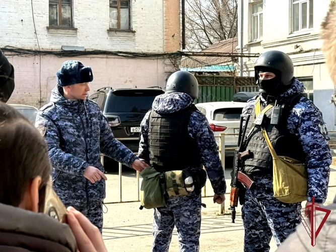 В Уссурийске прошёл день открытых дверей Росгвардии для студентов автомобильно-технического колледжа