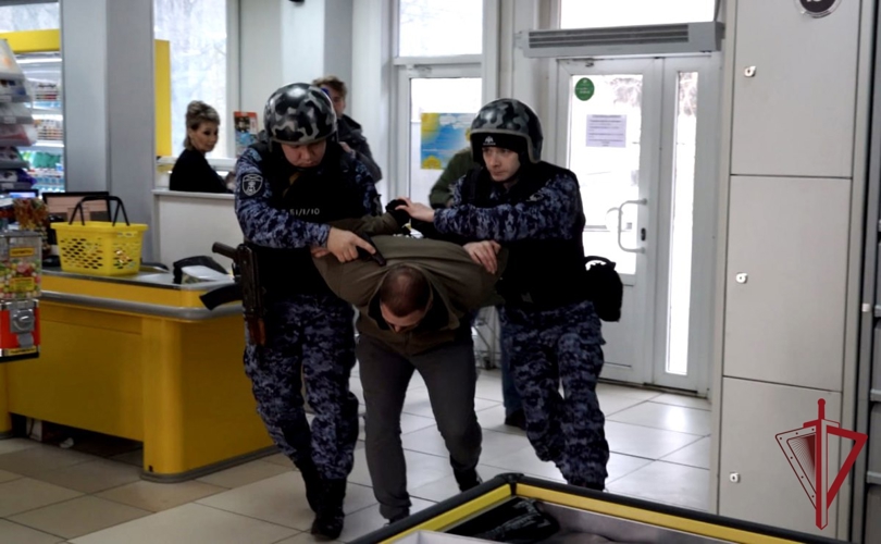 Студент ВВГУ на один день стала частью группы задержания вневедомственной охраны Росгвардии