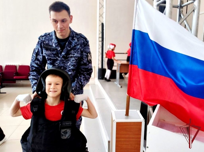 В Приморье прошли «Классные встречи», посвященные 10-летию войск национальной гвардии России