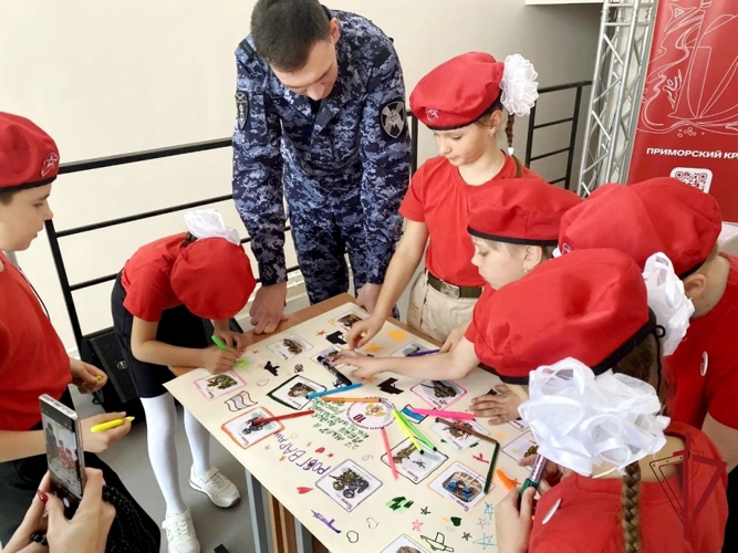 В Приморье прошли «Классные встречи», посвященные 10-летию войск национальной гвардии России