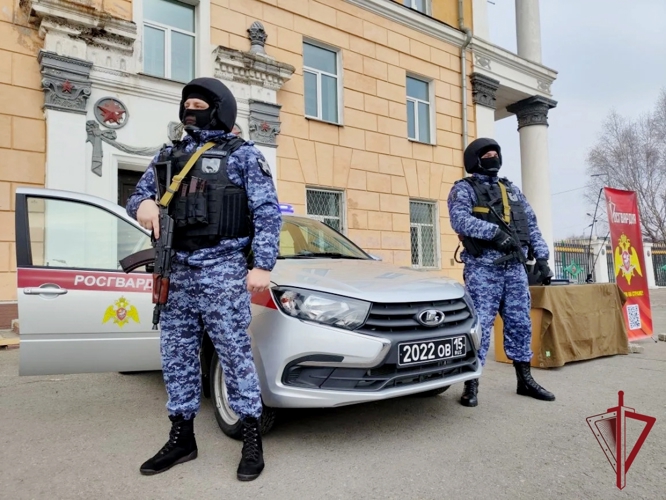В Приморье состоялась открытая выставка, посвящённая 10-летию создания Росгвардии