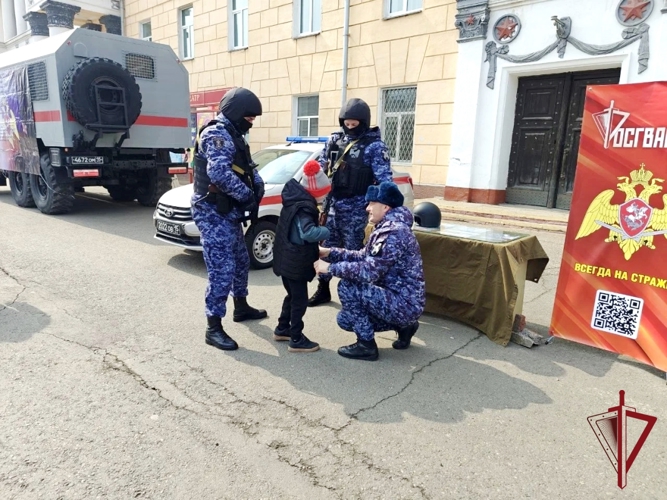 В Приморье состоялась открытая выставка, посвящённая 10-летию создания Росгвардии