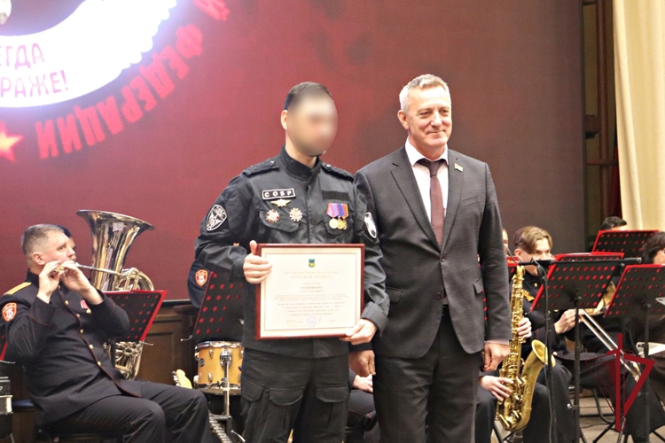 Во Владивостоке состоялось торжественное собрание, посвященное празднованию Дня войск национальной гвардии России 