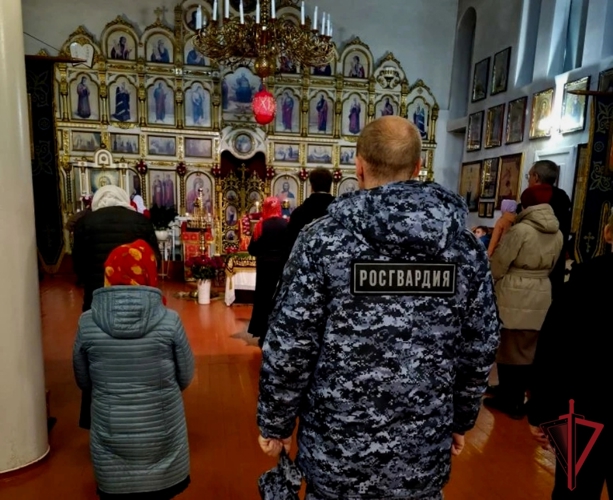 Сотрудники Росгвардии Приморского края обеспечили правопорядок во время мероприятий, посвященных празднованию Пасхи