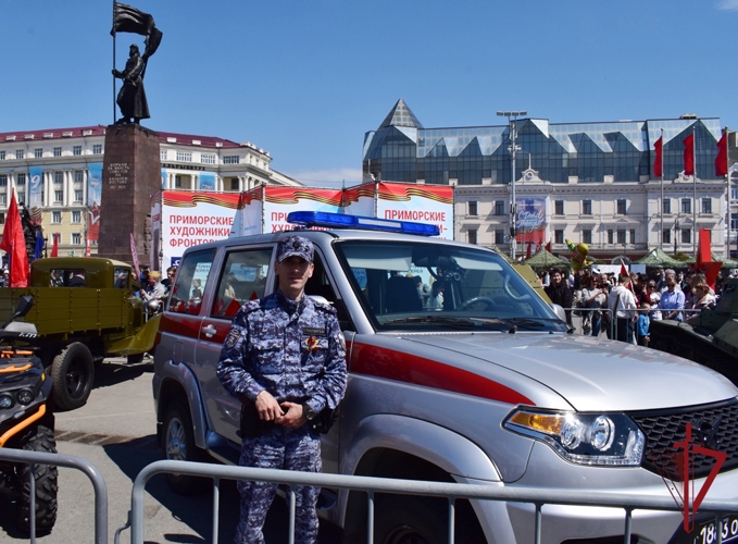 Во Владивостоке росгвардейцы представили свою площадку на городском фестивале