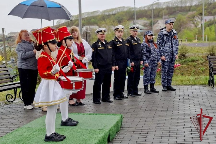 Росгвардейцы в Приморье стали судьями соревнований на межмуниципальном школьном фестивале