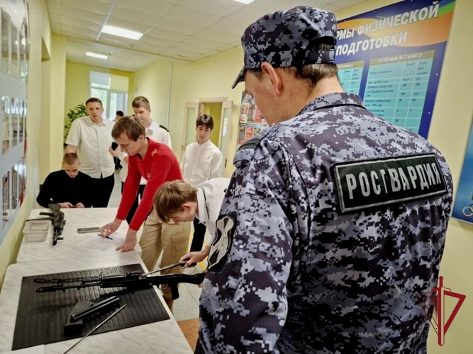Росгвардейцы в Приморье стали судьями соревнований на межмуниципальном школьном фестивале